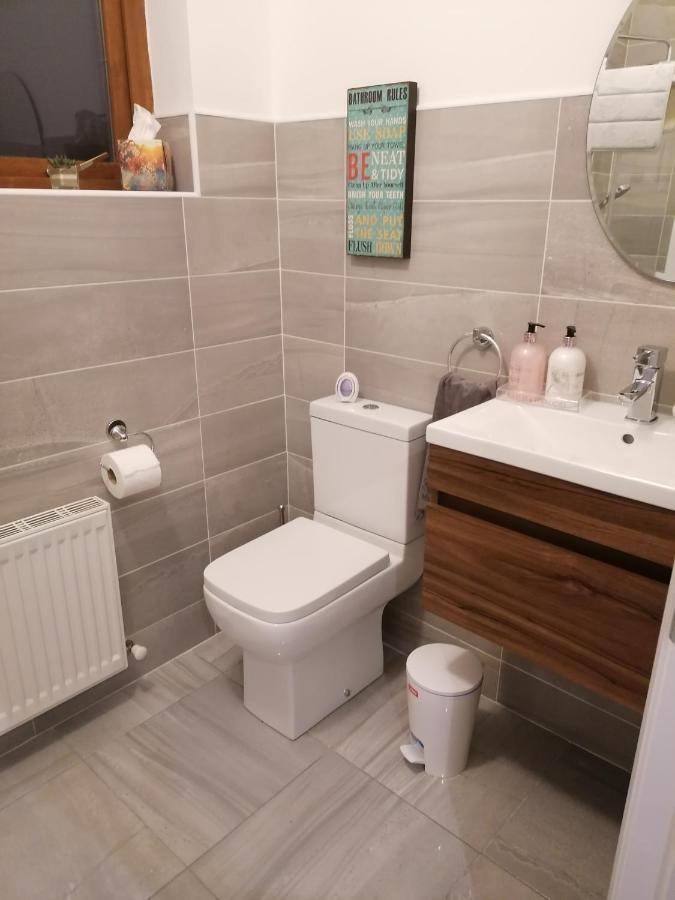 Atlantic Way Apartment 1 Breaghwy Dış mekan fotoğraf
